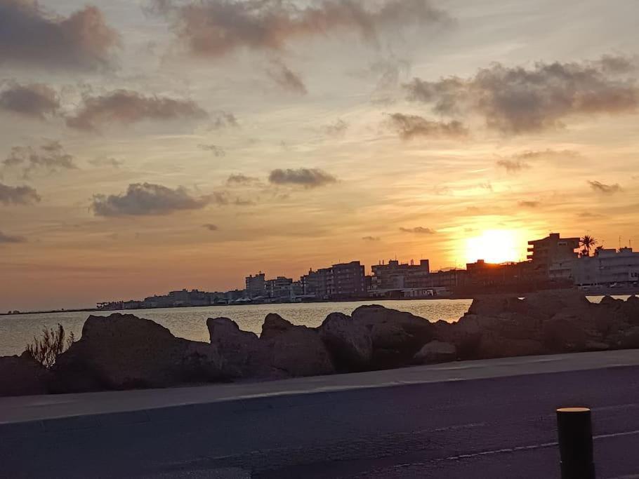 Al Lado De Barcos Y Gran Playa. Apartman Santa Pola Kültér fotó